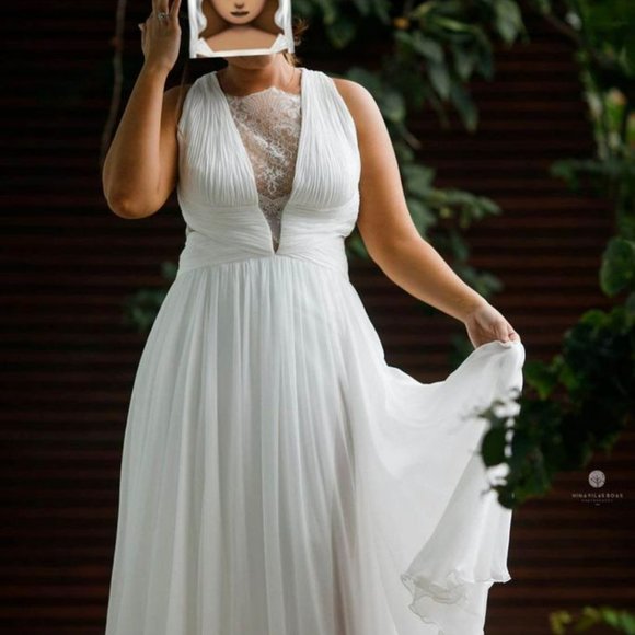 Pronovias Rimor Wedding Dress - Picture 4 of 10